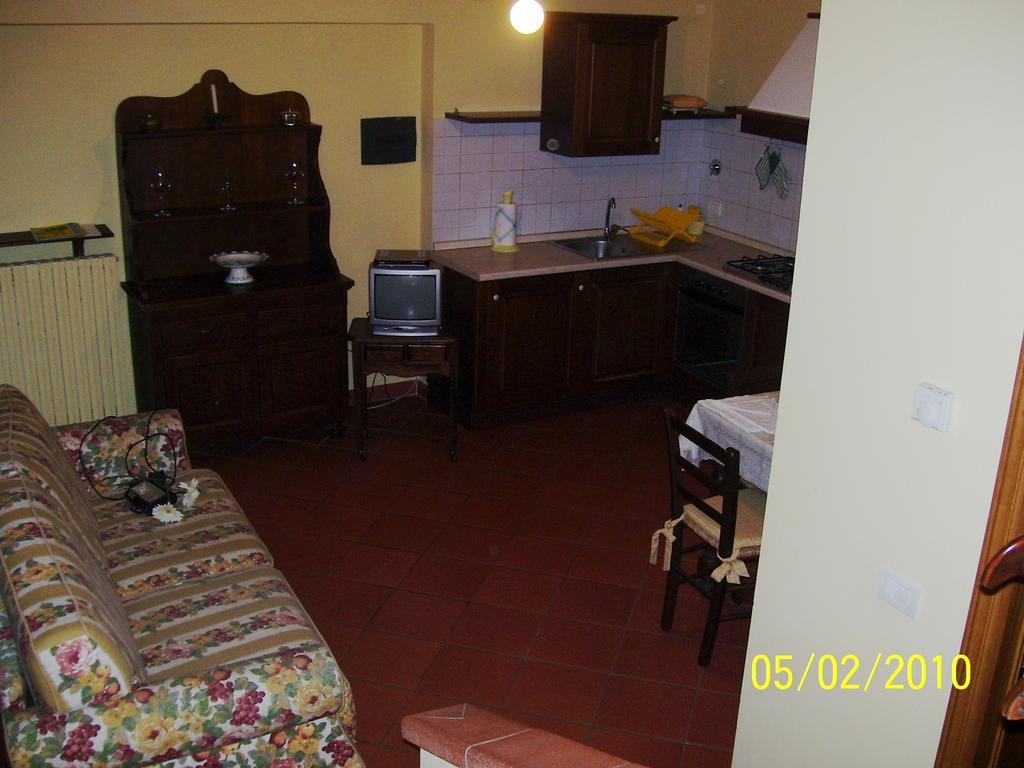 Le Casacce Case per Vacanze Carmignano Habitación foto